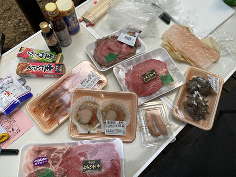 那須のスーパーや精肉店で食材を買って持ち込みも可能です。キッチン家電や食器類揃ってます。